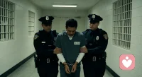 温馨提示，人与人相处贵在真诚与底线。如果靠着温柔伪装、刻意布局，步步为营与不同女性发生亲密关系，虽双方自愿交往看似不触犯刑法，但私下偷偷录制亲密私密视频的行为，已然触犯法律红线：既侵犯了他人的隐私权、肖像权，属于明确的民事侵权行为；同时也违反了治安管理相关法规，一经举报查实，会面临拘留、罚款等处罚。
 
切莫心存侥幸，自认私自偷拍视频不对外散播就无伤大雅，实则已触碰法律边界。一时的猎奇心理、只会埋下无尽隐患，不仅会深深伤害他人的情感与家庭，一旦视频不慎泄露会衍生出更严重的刑事罪责。
 
愿我们都能守住本心，敬畏法律、尊重他人，恪守道德底线，不玩弄感情、不窥探隐私、不心存恶意算计，善待他人，亦是守护自己的人生安稳与前程。配图