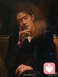 能解压，能开心，还不犯法
哈哈，续命丹药解锁！😅
看美男=低成本快乐，还挺有用！
- 心情瞬间变好，压力直接减半
- 养眼提神，学习/干活都更有劲
- 纯纯视觉享受，不用负责不用花钱
- 激发一点点变优秀、变好看的动力
- 无聊时的快乐源泉，治愈emo神器配图