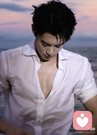 能解压，能开心，还不犯法
哈哈，续命丹药解锁！😅
看美男=低成本快乐，还挺有用！
- 心情瞬间变好，压力直接减半
- 养眼提神，学习/干活都更有劲
- 纯纯视觉享受，不用负责不用花钱
- 激发一点点变优秀、变好看的动力
- 无聊时的快乐源泉，治愈emo神器配图