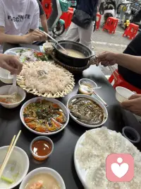 五一吃“毒药”——潮汕的生腌！
鱼肉生的，虾肉生的，贝壳生的，螃蟹生的，什么都是生的，拌着劲爆的酱汁着实太生猛了，再配上一锅粥或是一碗白米稀饭，过瘾了！配图