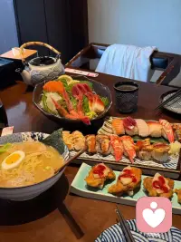 一个人，
只要他说话逻辑清晰、
层次分明、
目标导向强，
思考深入，
基本可以确定——这是个高手。

无论他如何收敛锋芒、刻意低调，
本质和段位都藏不住。 ​​​