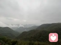 该如何释怀呢。
余幼时家贫
但仍不求上进
寄情于山水之间