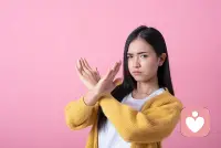 勇敢说不，不是拒绝世界，而是拥抱更真实的自己。当你学会拒绝，你会发现，少了无谓的烦恼，多了内心的从容，生活也会朝着你喜欢的样子，慢慢前行配图