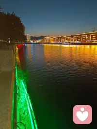喜欢自己的模样，接纳所有情绪，这是爱自己的开始。配图