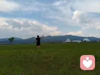 🍀无论暴风雨多么猛烈，都无法伤害天空。