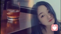 消费制造的氛围感，填不满散场后的孤单