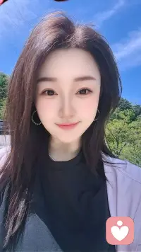 蓝天白云，心旷神怡