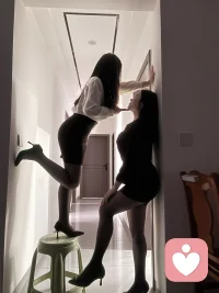  世界很吵，我认真听你说。不用伪装、不用懂事，你的所有情绪，在这里都可以被好好安放。 成年人的崩溃从不用声张，太多情绪藏在沉默里。我愿意做你的情绪树洞，接住你所有的疲惫与迷茫。