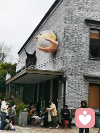 “大多数时候，消耗你能量的不是工作，而是工作中遇到的各种各样的人。干活本身是不累的，平衡情绪最累。”