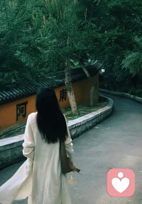 穷时困于柴米，不见天地
富时迷于所见，忘了来路