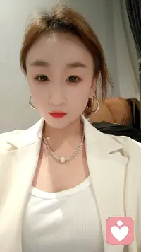 生活，有太多的情非得已，太多的无可奈何，什么都会经历，什么都会过去，路在人走，事在人为;  学会乐观，别让压力影响心情，调整心态，别让情绪淡了笑容，努力优秀，一切都会好起来…配图
