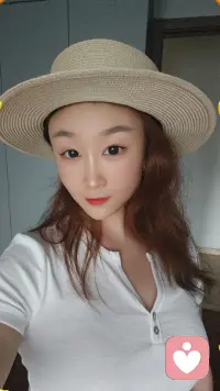 生活里我们该有的样子，健健康康，大大方方，行走在阳光里，看美丽的风景，过好现在的生活。每天都是充实努力的一天！[比心][比心][比心]配图