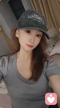 我们奔赴远方的意义，从来不是为了立刻获得想要的结果，而是在路上不断遇见更好的自己。坚持或许很难，放弃却格外轻松，可多年以后你会庆幸，当初没有轻易妥协，守住了心中那份热爱与期待。