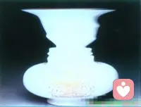 用一点点“稀缺/新鲜感/诱惑”，就能勾走长期被善待、却习以为常的人，哪怕代价是毁灭。
真心喂你千百遍，不如别人鱼饵一点点；这就是人性里的“钓鱼效应”——把稳定当廉价，把诱惑当救赎。选择权永远掌握在自己手中！配图