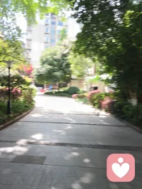 专业倾听陪伴，接住你的所有情绪波动，帮你卸下心里的重担。
​
生活总有解不开的结、说不出的话，找一个懂你的人，慢慢倾诉就好