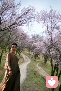 人生不过尽力而为，顺其自然。
得之不娇，失之不怨，

除了生死，都是小小小小事，
心好命就好，心静福就深。

昨天的雨，淋不湿今天的路；
明天的风，吹不散当下的光。
​
​每个人自己就是风就是雨，
​每个人自己就是爱就是光。配图