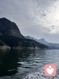 平凡的日子里，照顾好自己的情绪，稳住自己的心态，好好生活，慢慢自愈。
那些你坚持的、熬过的、默默努力的，终会在往后的日子里，悄悄回馈给你。

愿你往后，心有暖阳，世事温柔，一半烟火谋生，一半静心自愈🌿配图