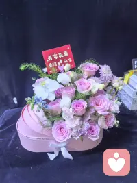 独处，是普通人零成本、无门槛的自我修行道场。远离人群嘈杂的时候，我们才能不带伪装直面自己：看清心底的浮躁、嗔怨、攀比这些持续消耗自己的负面心态，坦然接纳自身所有短板，不再把人生困境全部归咎于外界环境。所谓自我命运由自己主导，核心从来不是等待外界馈赠，而是独处时分一点点修正自己的内心状态。

 心性沉淀一分，人生格局拓宽一分。当你愿意守住独处时光，戒掉向外索取、向外依赖的执念，慢慢修出沉稳包容的内心内核，待人处事自然拥有清晰分寸，面对取舍拥有稳定底线。此时不必刻意向外寻求慰藉，稳定平和的内心状态，自然会吸引同频正向的人与机遇，完成人生第一层螺旋升维。

 
向外追逐千百次，不如独处半日修己。外界的慰藉只能短暂抚平焦虑，持续稳定的生活从容，永远来源于日复一日向内扎根的自我沉淀。
