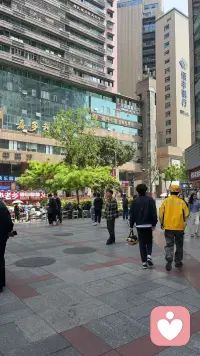 最意难平的事是两个相爱的人不能在一起，但遗憾也是人生的一部分，如叶谨言：“你对锁锁好，你就是我亲人，你对锁锁不好，你就是我仇人。”这样的情感真挚感人。配图