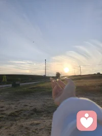 人生海海，山山而川，不过尔尔，能困住你的从来不是山。而且自己的执念。终有一天回头看，你会发现，轻舟已过万重山~配图