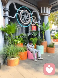 谁都会疲惫，累了就停下来歇歇，不必事事逞强。
那些熬过去的难，终会变成照亮前路的光。