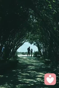 旁观的时候每个人都是智者，入了局个个都是笨蛋。