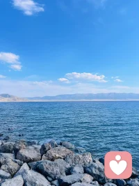 好想再去一次……
人生的下半场最重要的是什么？
重养自己一遍，总有一天你会发现，
这个世界什么都是假的，但是你却认真了半辈子，
你需要的不是被爱，而是好好爱自己。
你能送给自己最大的礼物，就是对自己无条件的爱，
好好生活，别想太多。配图