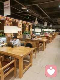 看看这些努力的人，就没有心思再悲伤。
珍惜时间，砥砺前行。配图