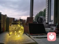 在幽静的夜里，倾听你的故事。配图