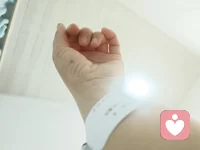 做个小手术要求签字和明天做手术要是同一个人在场，今天有时间的明天要上班，明天请假的今天要上班，赶到明天手术前在签字，有和我一样有失落失败的人吗配图