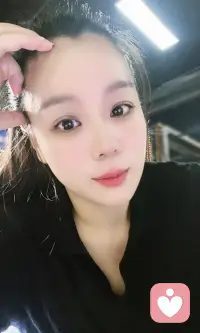 我喜欢缘分这个词 事在人为有时候太苦了 我想跪下来求命运垂怜 求命运高抬贵手 发现比膝盖先落地的 是我的眼泪 致每一个为了生活拼搏的人！配图