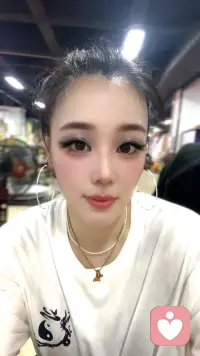 中年女人为什么要瘦？这是我见过最好的理由！年龄回不去，那就让体重回到过去。
减肥不是取悦别人，而是爱自己的一种方式。
我能接受自己变老，但是我不允许，我自己胖的没一点形象了。