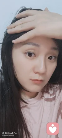 今天什么都不想争，也不想说话。
只想煮一碗番茄鸡蛋面，让暖乎乎的汤把疲惫都泡软。
那些糟心的人和事，就先晾在一边吧。
我要先把自己哄好，再慢慢往前走。