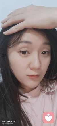 今天什么都不想争，也不想说话。
只想煮一碗番茄鸡蛋面，让暖乎乎的汤把疲惫都泡软。
那些糟心的人和事，就先晾在一边吧。
我要先把自己哄好，再慢慢往前走。