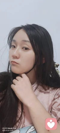 今天什么都不想争，也不想说话。
只想煮一碗番茄鸡蛋面，让暖乎乎的汤把疲惫都泡软。
那些糟心的人和事，就先晾在一边吧。
我要先把自己哄好，再慢慢往前走。