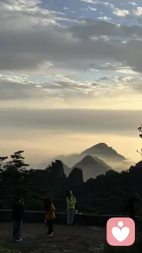如果每次记忆提取的过程都会有记忆重构，那么我们是不是可以在回忆的时候，给自己注入一点希望和温暖，那么我们会不会对未来越来越有憧憬和期待了呢？