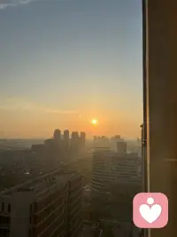 没有必要太悲观，你想不通的可能在别人眼里就是不值一提的小事，每个人的想法不同，可能你觉得很难完成的一件事，别人也很难完成。但是为什么别人不觉得焦虑。你可以这样想，这个东西你本就没有拥有，你得到了便是锦上添花，没有得到，你也没有失去什么。配图