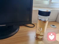 人在职场，要分清哪束光是平台发出的，哪束光是自己发出的。搬砖愉快，嘻嘻配图