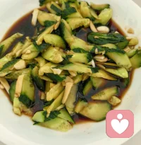 胃疼
吃不了好吃的了(´◑д◐｀)配图