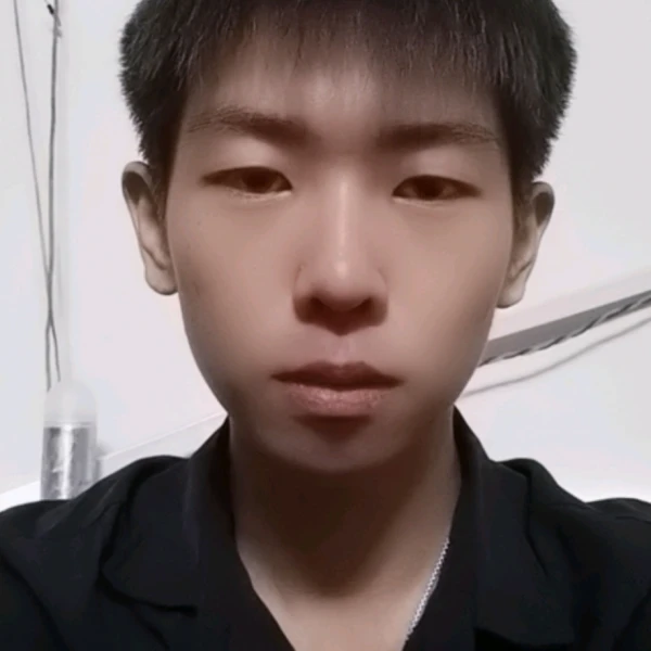 宇辰倾听