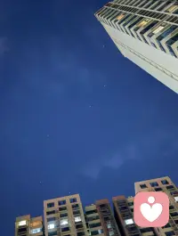 高考期间熄灭的霓虹灯，让北斗七星更加闪耀！配图