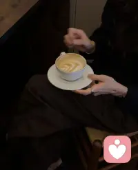 原生家庭会塑造过去，但不能决定你的一生，成年后你拥有重塑自己的权利。不要拿父母的错误惩罚成年后的自己，和解不是原谅，是放过自己。
