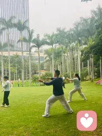 1清晨唤醒身体，汗水治愈疲惫，
日复一日，遇见更好的自己🌤️配图