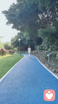 我不追速度，只 追前方和快乐🎊
 元气满满的一天☀️配图