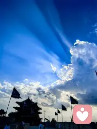 困住你的，可能是你执着的东西。如果你总是在同一类事上反复拉扯，焦虑不安，我在这里倾听你内在声音