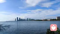 好好生活，别想太多，时间一天比一天少，我们一天比一天老，人生的路上记得要善待自己，累了就歇歇，烦了就放放，允许自己脆弱，也允许自己发光……