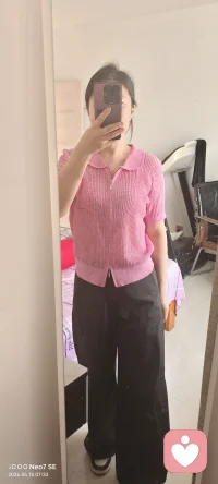 今天心情是冒粉色泡泡的
每天找一个亮点
让自己开心一整天
开心也是一天，不开心也是一天