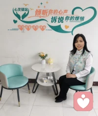 真正的教育不是哄着、宠着、惯着，而是把习惯养起来，把规矩立起来，让孩子知道行为有边界，出错有代价，成长有担当。