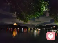 人的一生大约会遇见两千九百二十万人，两个人相遇的概率是0.00487，遇见的都是天意，拥有的都是幸运，感谢有你在我身边，你好我的0.00487