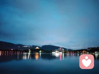 面对人生的坎坷或困难，很少有人不被激起坏情绪。而当这些坏情绪来袭时，首先，我们要做的就是接纳它，明白坏情绪人人都会有，一般都属于正常现象。其次，学习一些自我调节的方法，来消除坏情绪。最后，专注于自己能力的提升，从专业技能到心理韧性，只有能力提升了，我们才能从容地应对生活和工作中的问题，不让自己陷在坏情绪中“内耗”下去。